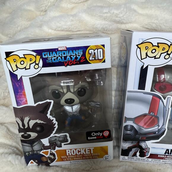 Funko Pop Marvel Figures Rocket and Ant Man in Box - Picture 10 of 10